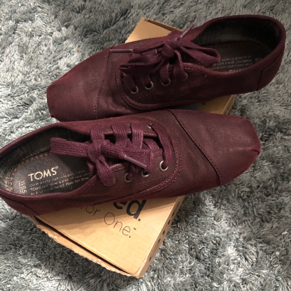 Toms